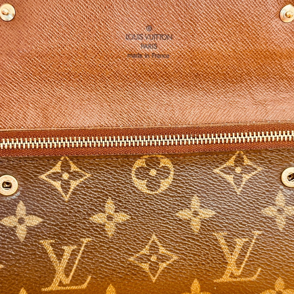 Louis Vuitton Brown Monogram Clutch wallet with chain - Picture 6 of 15